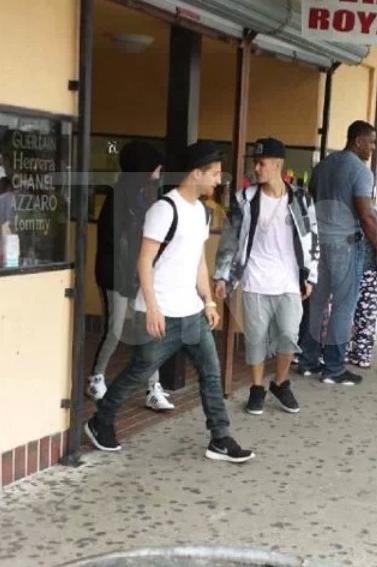 Selena Gomez (kairėje) & Justin Bieber (dešinėje)