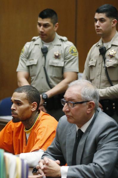 Chris Brown (kairėje)