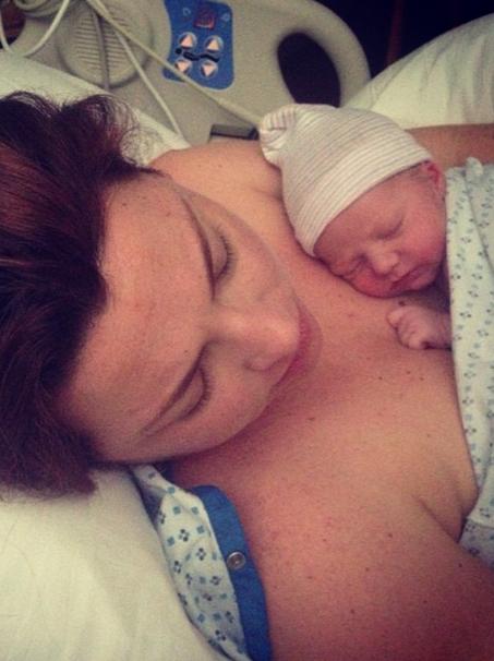 Amy Lee su naujagimiu