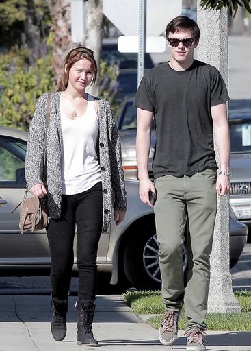 Jennifer Lawrence & Nicholas Hoult