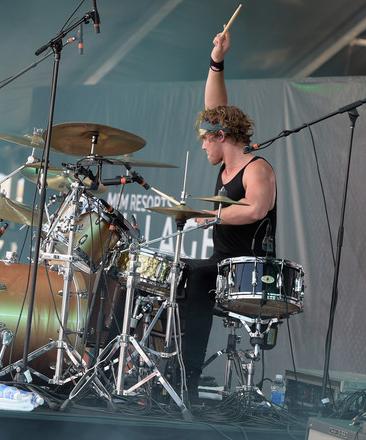 Ashton Irwin ("5 Seconds Of Summer")