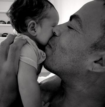 Chris Ivery su Sienna May