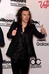 Harry Styles ("One Direction")