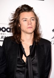 Harry Styles ("One Direction")