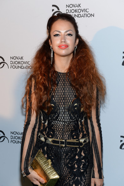 Aura Dione