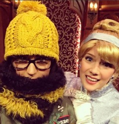 Katy Perry (kairėje)