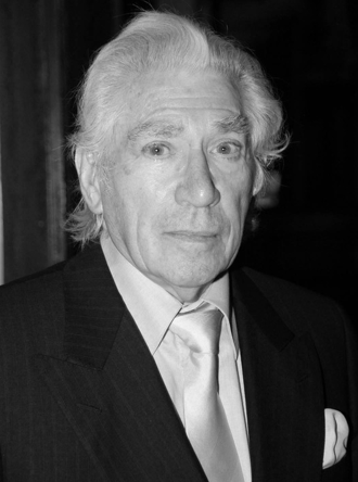 Frank Finlay