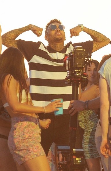 Chris Brown (centre)
