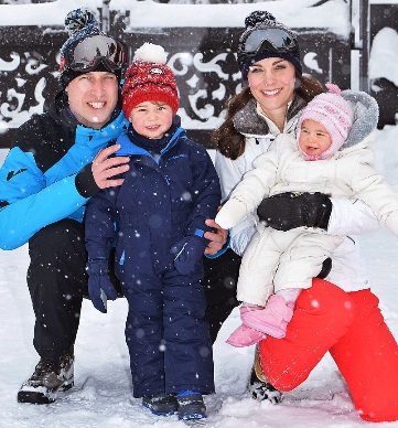 William Arthur Philip Louis, George & Kate Middleton su Charlotte