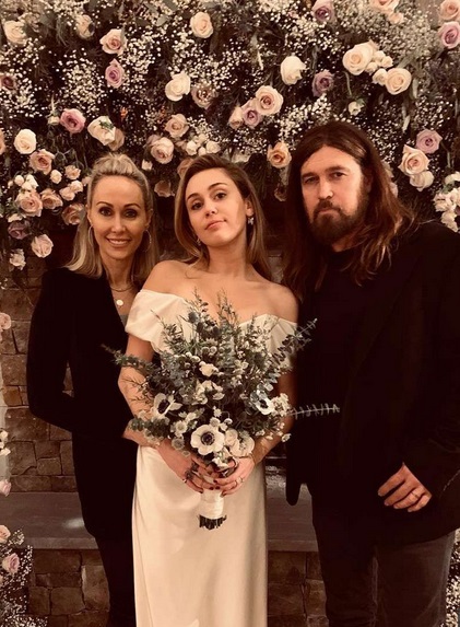 Tish, Miley & Billy Ray Cyrus