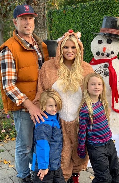 Eric Johnson, Jessica Simpson, Ace Knute & Maxwell