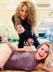 Shakira & Anna Kaiser