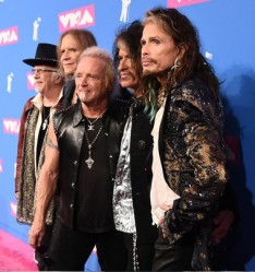 "Aerosmith"