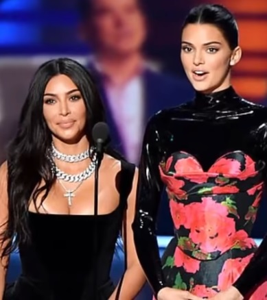 Kim Kardashian & Kendall Jenner