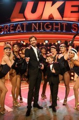 Luke Mockridge (centre)