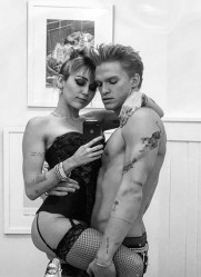 Miley Cyrus & Cody Simpson