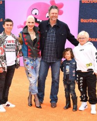 Kingston (13), Gwen Stefani, Blake Shelton, Apollo (5) & Zuma (11)