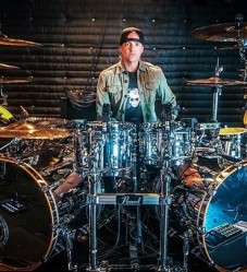 Will Hunt ("Evanescence")