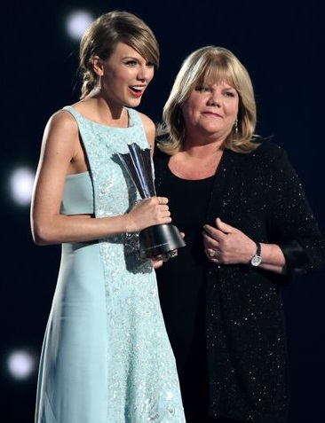 Taylor & Andrea Swift