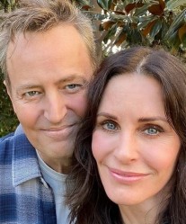 Matthew Perry & Courteney Cox (55)