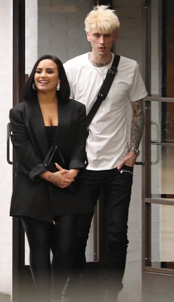 Demi Lovato & Machine Gun Kelly