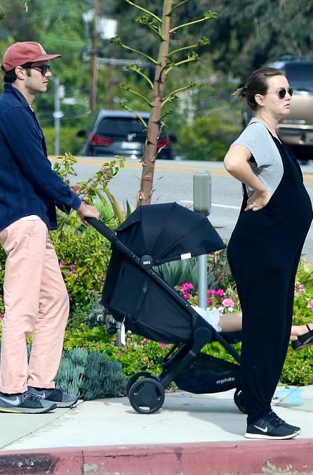 Adam Brody & Leighton Meester