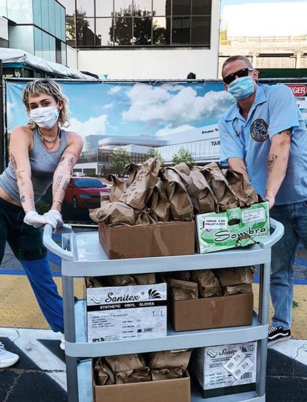 Miley Cyrus & Cody Simpson