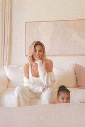 Khloé Kardashian & True