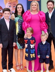 Seth, Savannah, Kelly Clarkson, River Rose, Remington & Brandon Blackstock