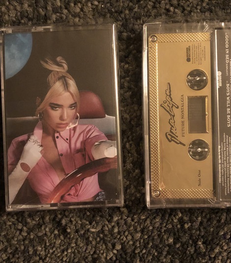 Dua Lipa "Future Nostalgia" kasetė