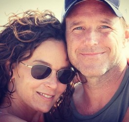 Jennifer Grey & Clark Gregg