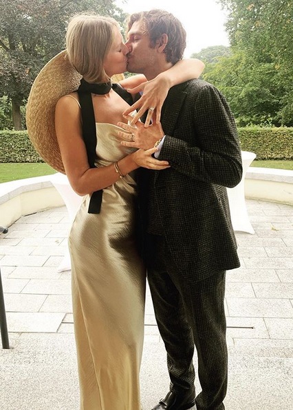 Toni Garrn & Alex Pettyfer