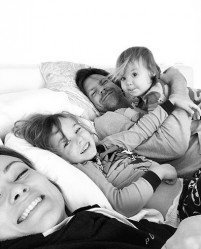 Olivia Wilde, Otis Alexander, Jason Sudeikis & Daisy Josephine