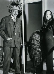 John Astin (91), Felix Silla & Carolyn Jones (†53)