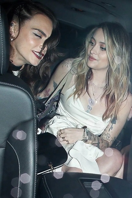 Cara Delevingne & Paris Jackson