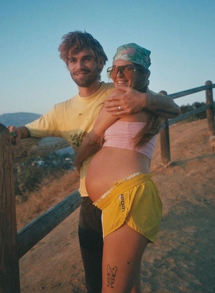 KJ Apa & Clara Berry