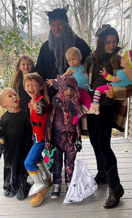 Alec & Hilaria Baldwin su vaikais