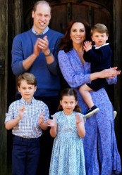 George, William, Charlotte & Kate su Louis