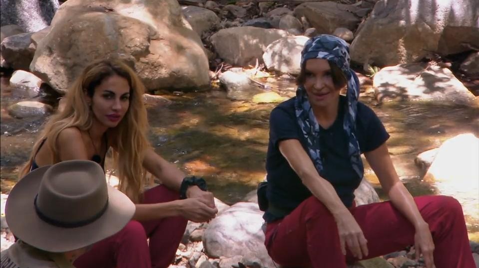 Janina Youssefian & Anouschka Renzi 