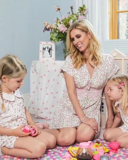 Lily-Grace Victoria, Nicky Hilton & Theodora „Teddy“ Marilyn Rothschild