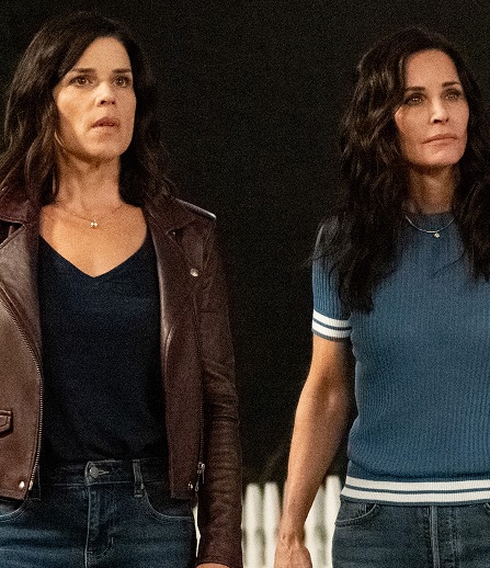 Neve Campbell & Courteney Cox (57)