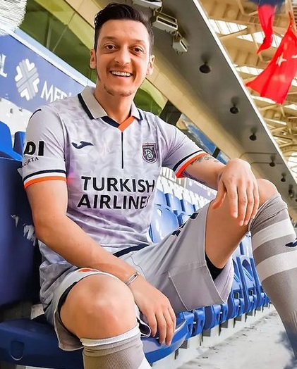 Mesut Özil