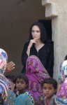 Angelina Jolie (c.)