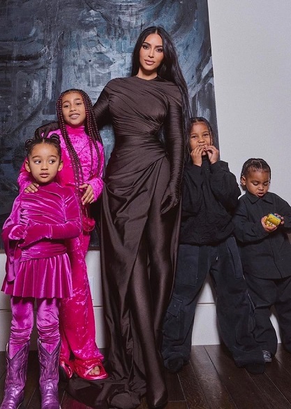Kim Kardashian su vaikais