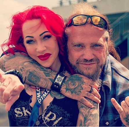 Miss ScarRed (38) & Martin Kesici