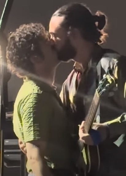 Matty Healy & Ross MacDonald ("The 1975")