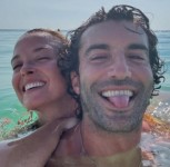 Emily & Justin Baldoni