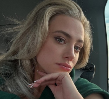 Lili Reinhart