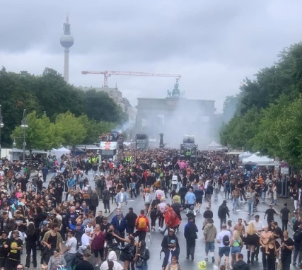 "Rave The Planet" (2025)