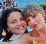 Selena Gomez & Taylor Swift